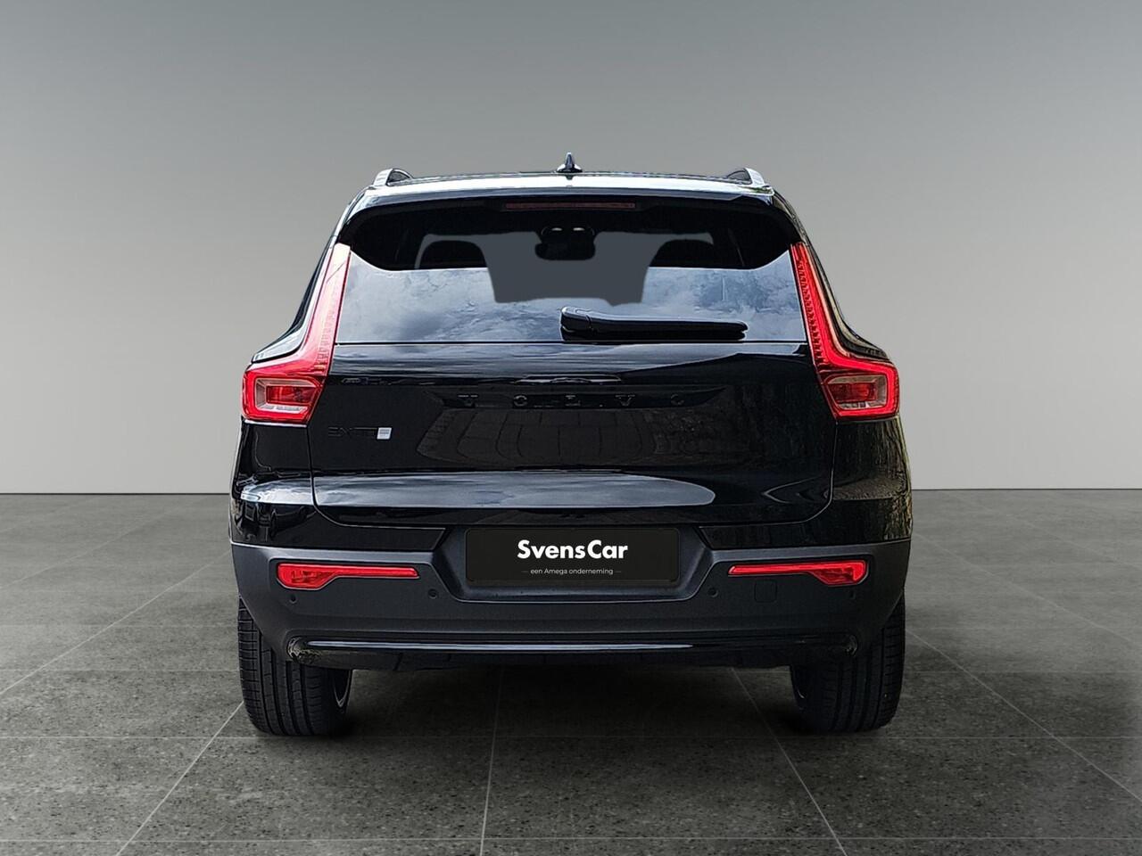 Volvo EX40 Single Motor Extended Range Plus Black Ed. 82 kWh | Extra getint glas | Keyless Entry | Harman/Kardon Audio | Stoelverwarming |