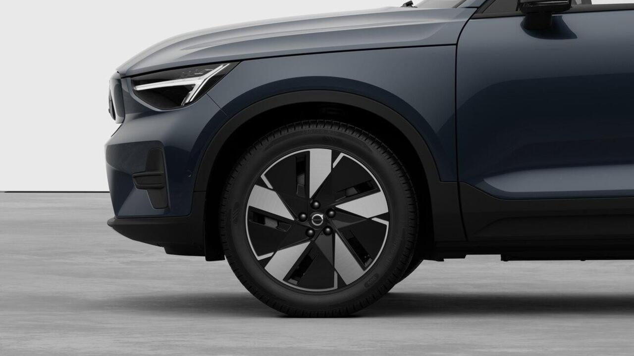 Volvo EX40 Single Motor Extended Range Business Ed. 82 kWh | Direct Leverbaar | Climate Pack | Adaptieve Cruise Control | Harman Kardon Premium Sound | Extra Getint Glas | 360 Graden Camera | BLIS | Luxe Bekleding |