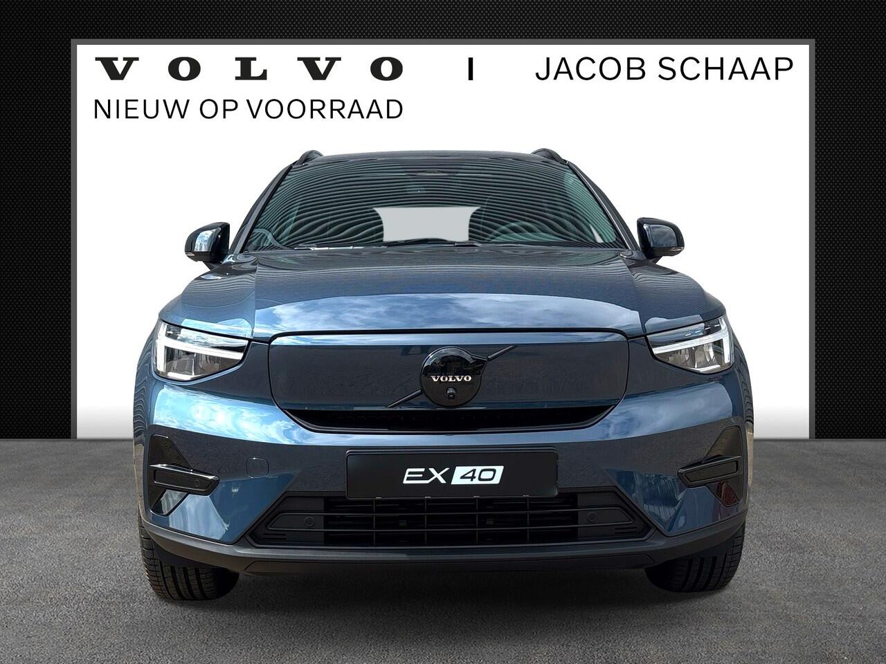 Volvo EX40 Extended Range Ultra Black Ed. 82 kWh / 20" Dark Velgen / Achterbank verwarmd / Donker getinte ramen /