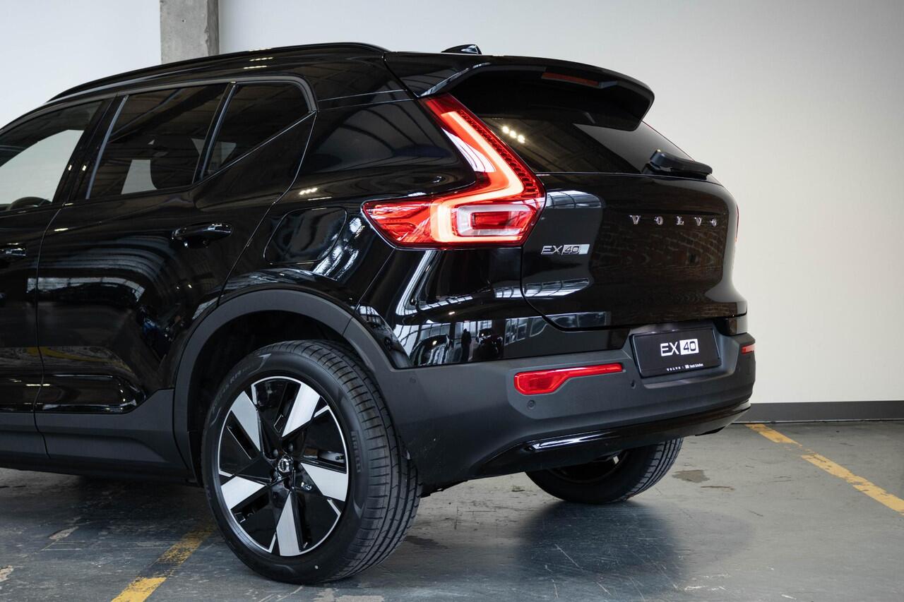 Volvo EX40 Single Motor Extended Range Ultra | Panoramadak | Verwarmbare voorstoelen&stuurwiel | Premium audio by Harman Kardon | Apple carplay/Android auto | Adaptive cruise control | Elektrisch Verstelbare Voorstoelen | 360º Camera | Warmtepomp