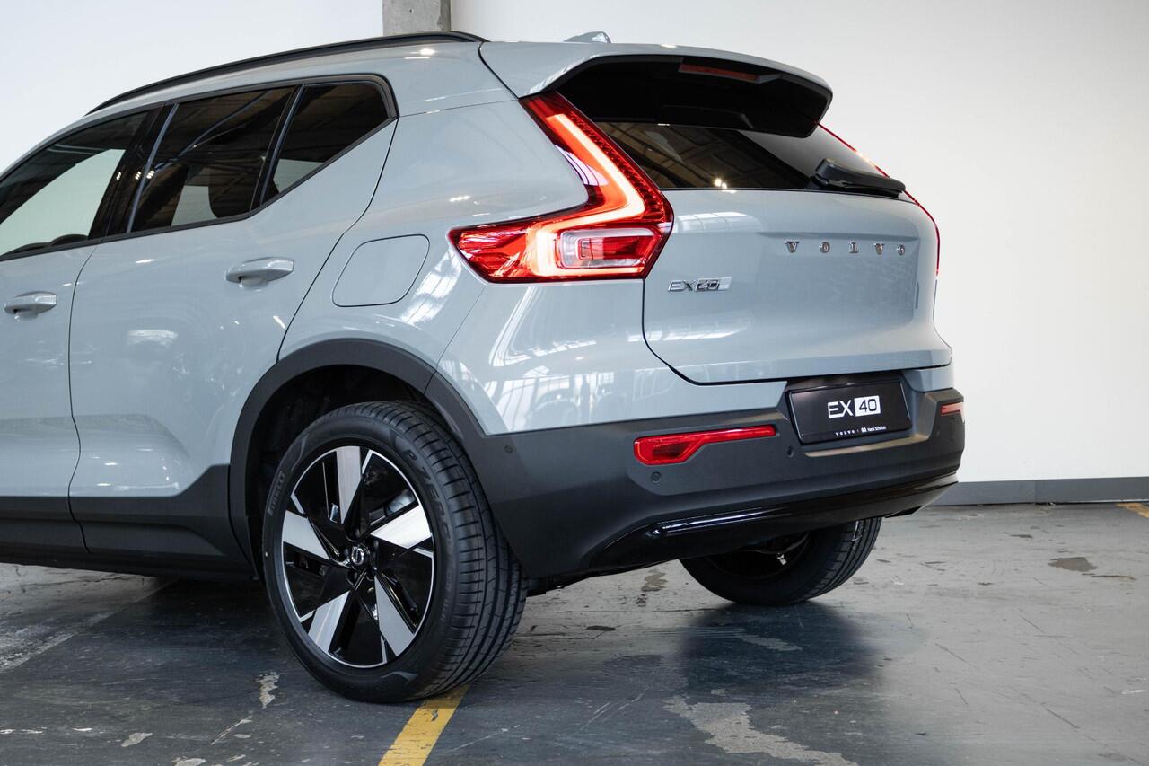 Volvo EX40 Single Motor Extended Range Business Edition | Direct Beschikbaar | Stoel/Stuurverwarming | Warmtepomp | Adaptieve Cruise Control | Dodehoekwaarschuwing | 360º Camera | Harman Kardon Premium Audio |