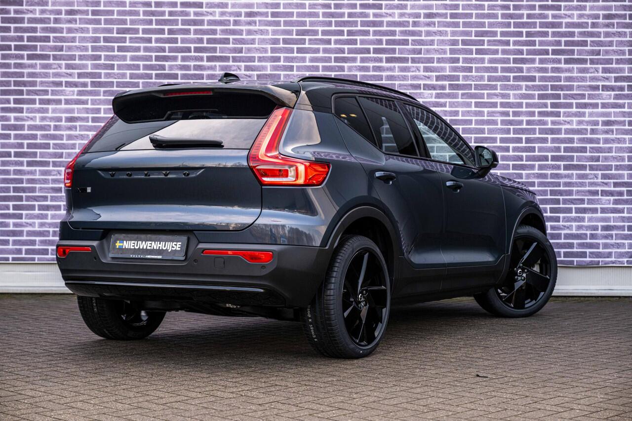 Volvo EX40 Single Motor Extended Range Plus Black Edition Europa | Harman/Kardon | Power Seats | BLIS | Adaptive Cruise Control | Stoelverwarming voor & achter | Stuurverwarming | Warmtepomp | Getint Glas |