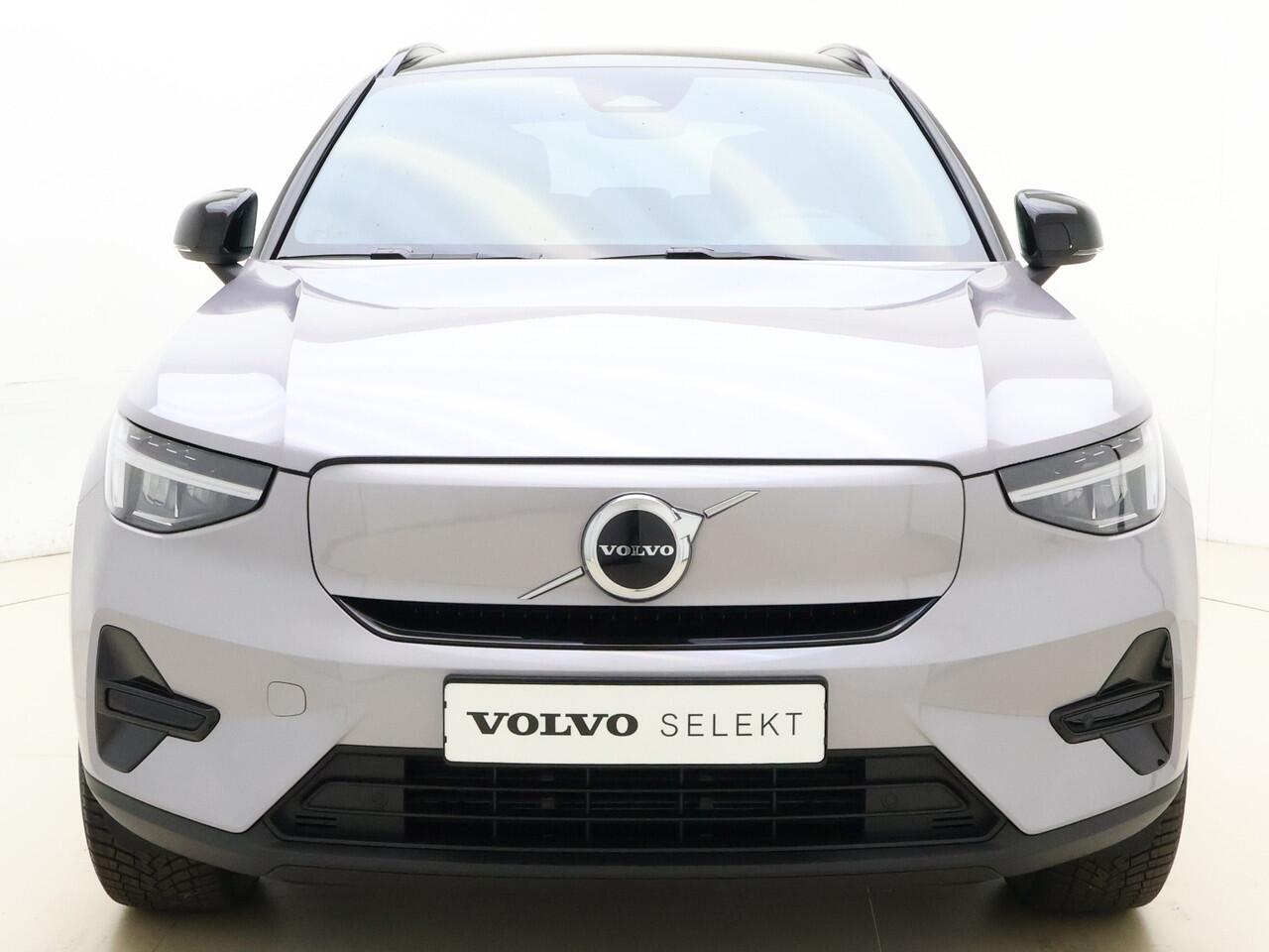 Volvo EX40 Extended Range Plus / Harman en Kardon audio / Stoel/- en stuurverwarming / Elektrische achterklep / Camera /