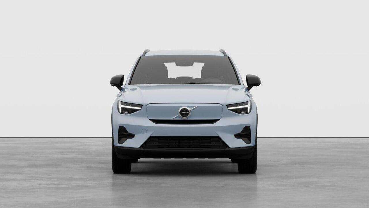 Volvo EX40 Single Motor Extended Range Plus 82 kWh | Direct Leverbaar | Harman Kardon Premium Sound | 360 Graden Camera | Climate Pack | Adaptieve Cruise Control | BLIS | Elektrische Kofferklep | Keyless |