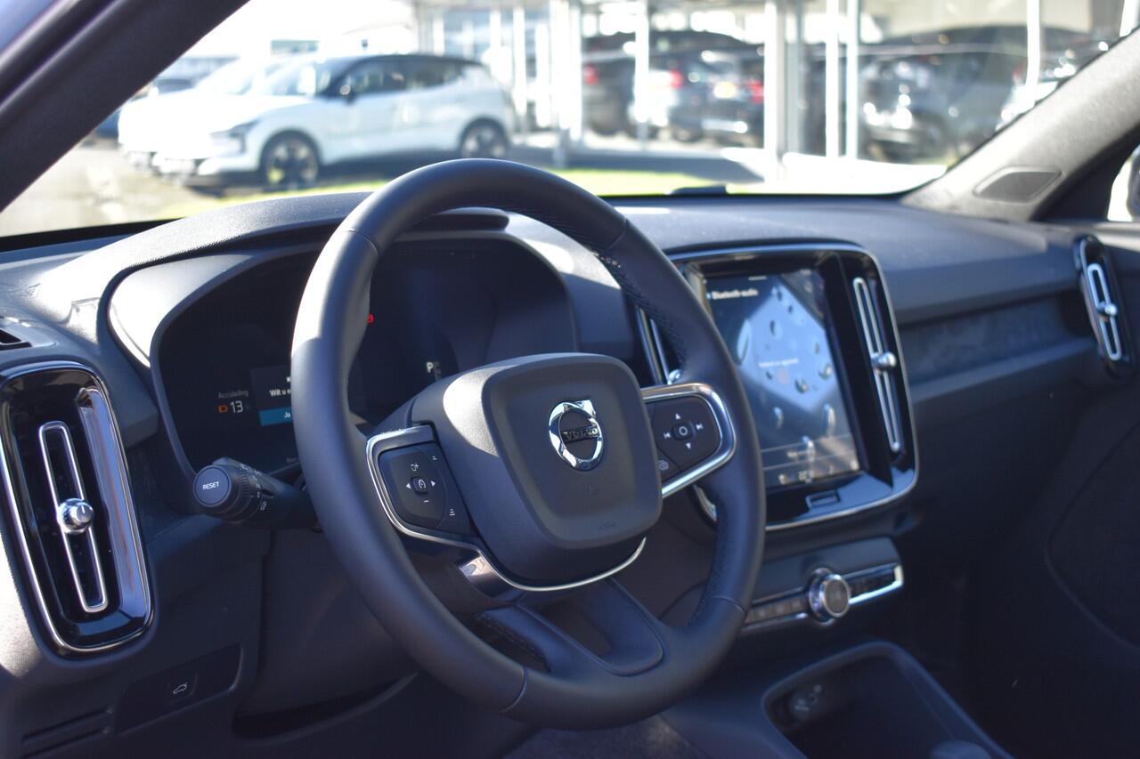 Volvo EX40 Extended Range 252PK Plus 82KWH | 3000,- voorraadkorting | Visual park assist | Extra getint glas achter | Climate pack