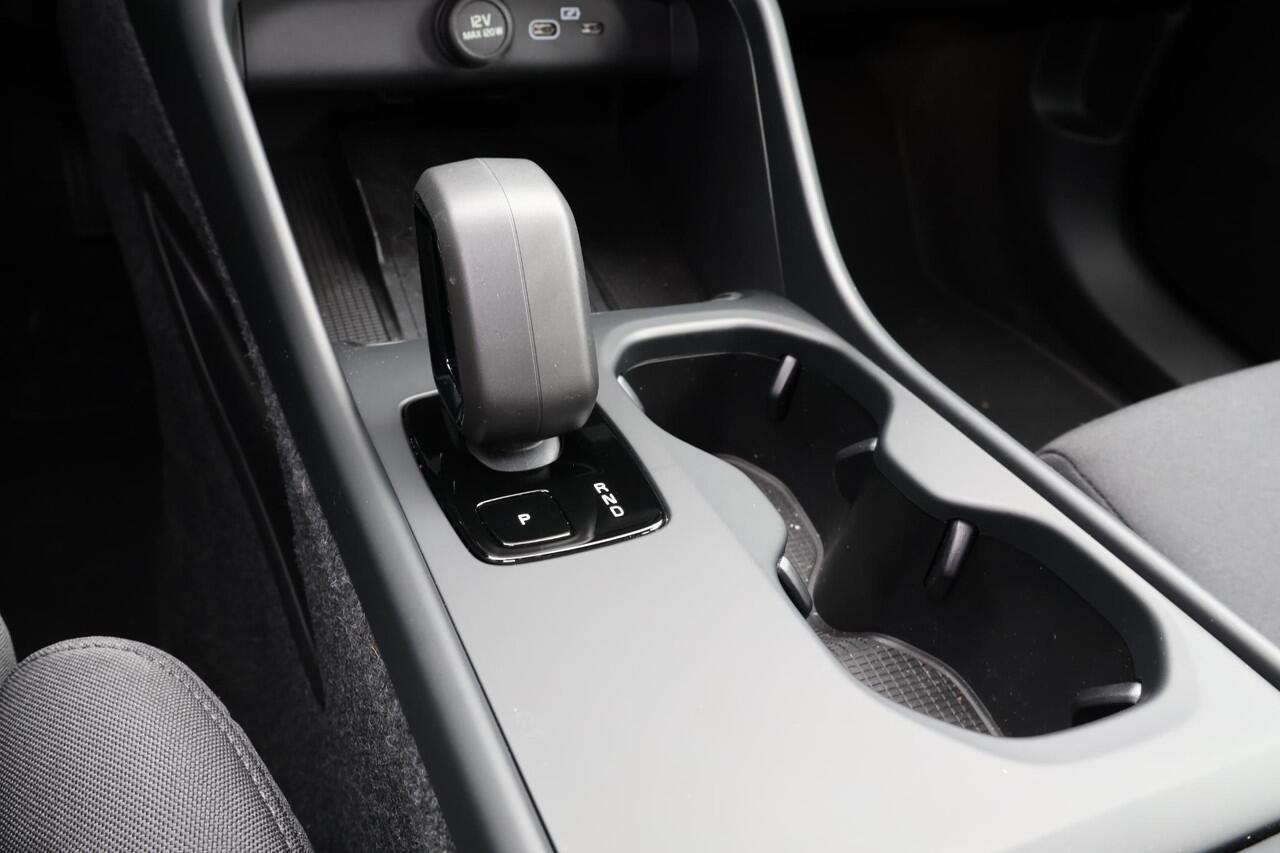 Volvo EX40 Single Motor Extended Range Core - Adaptive Cruise Control - Google Infotainment - Parkeercamera achter - Parkeersensoren voor & achter - Apple Carplay / Android Auto - 19' LMV