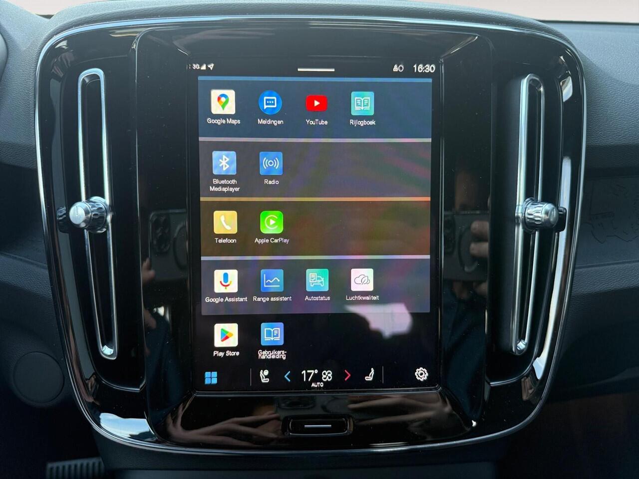 Volvo EX40 Single Motor Plus 70 kWh | Stoelverwarming | Pixel LED koplampen | Adaptive Cruise Control | Keyless Entry |