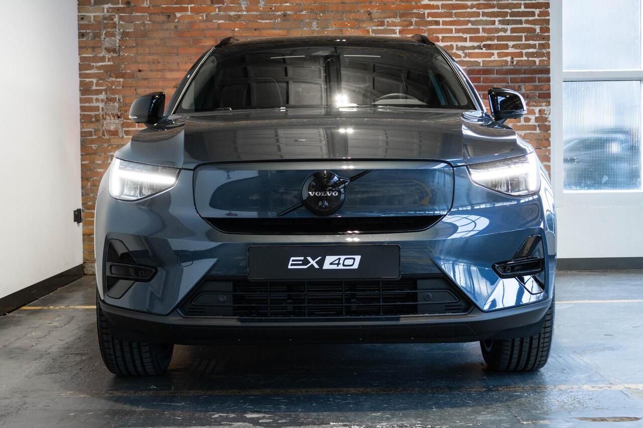 Volvo EX40 Single Motor Extended Range Ultra Black Ed. | Panoramadak | Verwarmbare voorstoelen&stuurwiel | | Premium audio by Harman Kardon | Elektrisch Verstelbare Voorstoelen | 360º Camera | Warmtepomp |