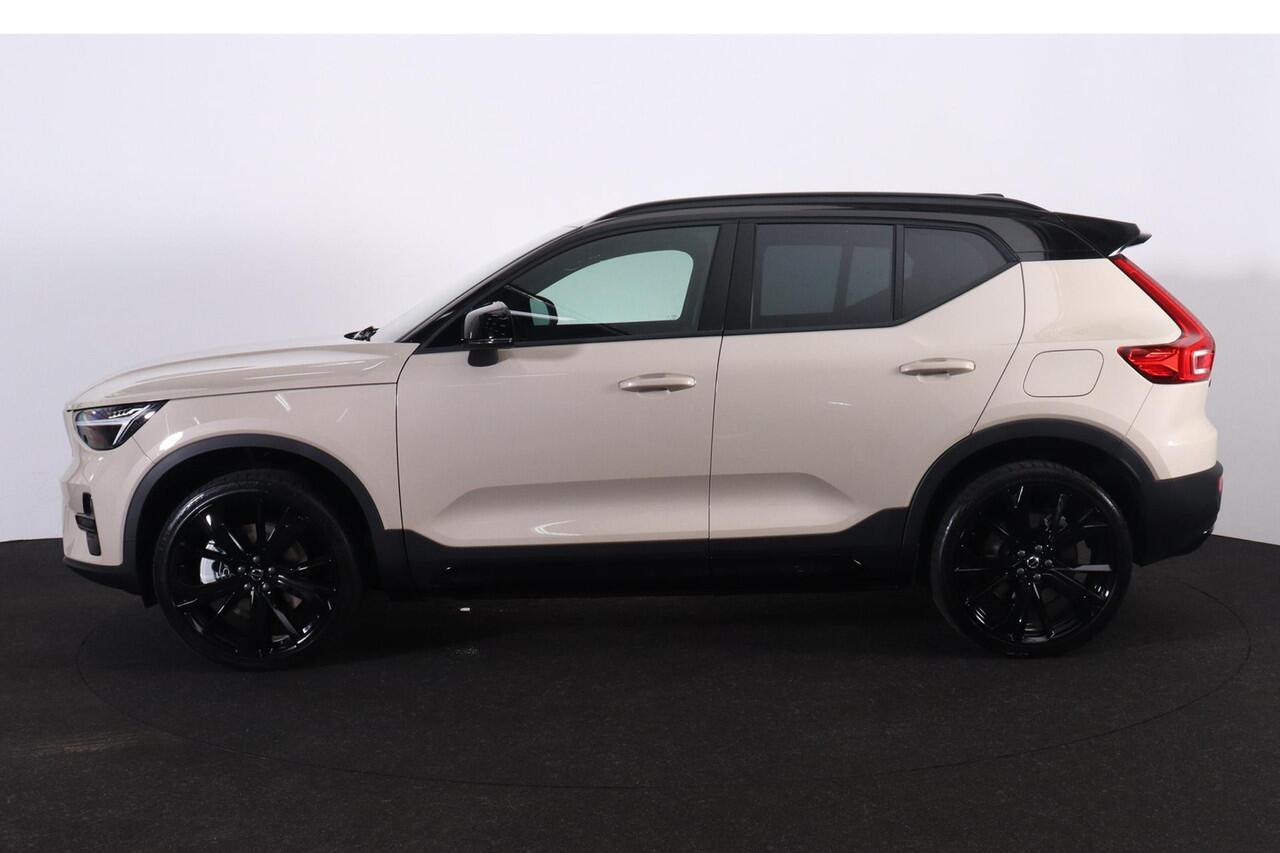 Volvo EX40 Single Motor Core 70 kWh - Parkeercamera achter - Parkeersensoren voor & achter - Luxe lederen bekleding - Cruise control - Zwart Dak - Apple Carplay - Elektr. inklapbare trekhaak - 21' LMV - Fiscale waarde ¤ 48.800,-