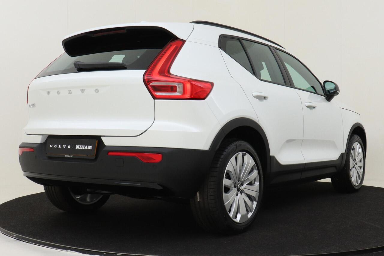 Volvo EX40 SINGLE MOTOR CORE 70 kWh -CLIMATE|TREKHAAK|CAMERA|GOOGLE