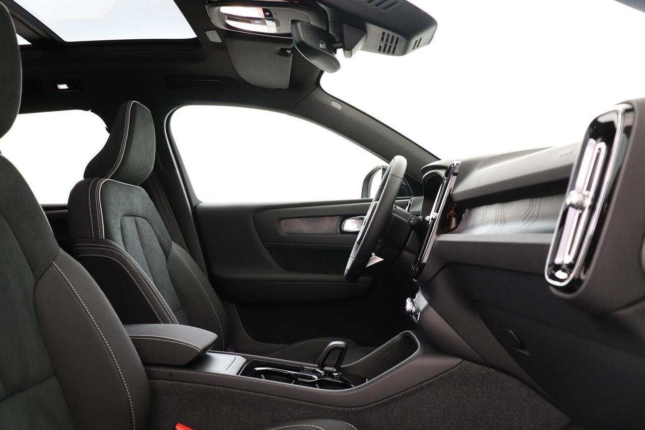 Volvo EX40 SINGLE MOTOR EXTENDED RANGE ULTRA 82 kWh -PANO.DAK|360°CAM|TREKHAAK|HARMAN/KARDON|20"