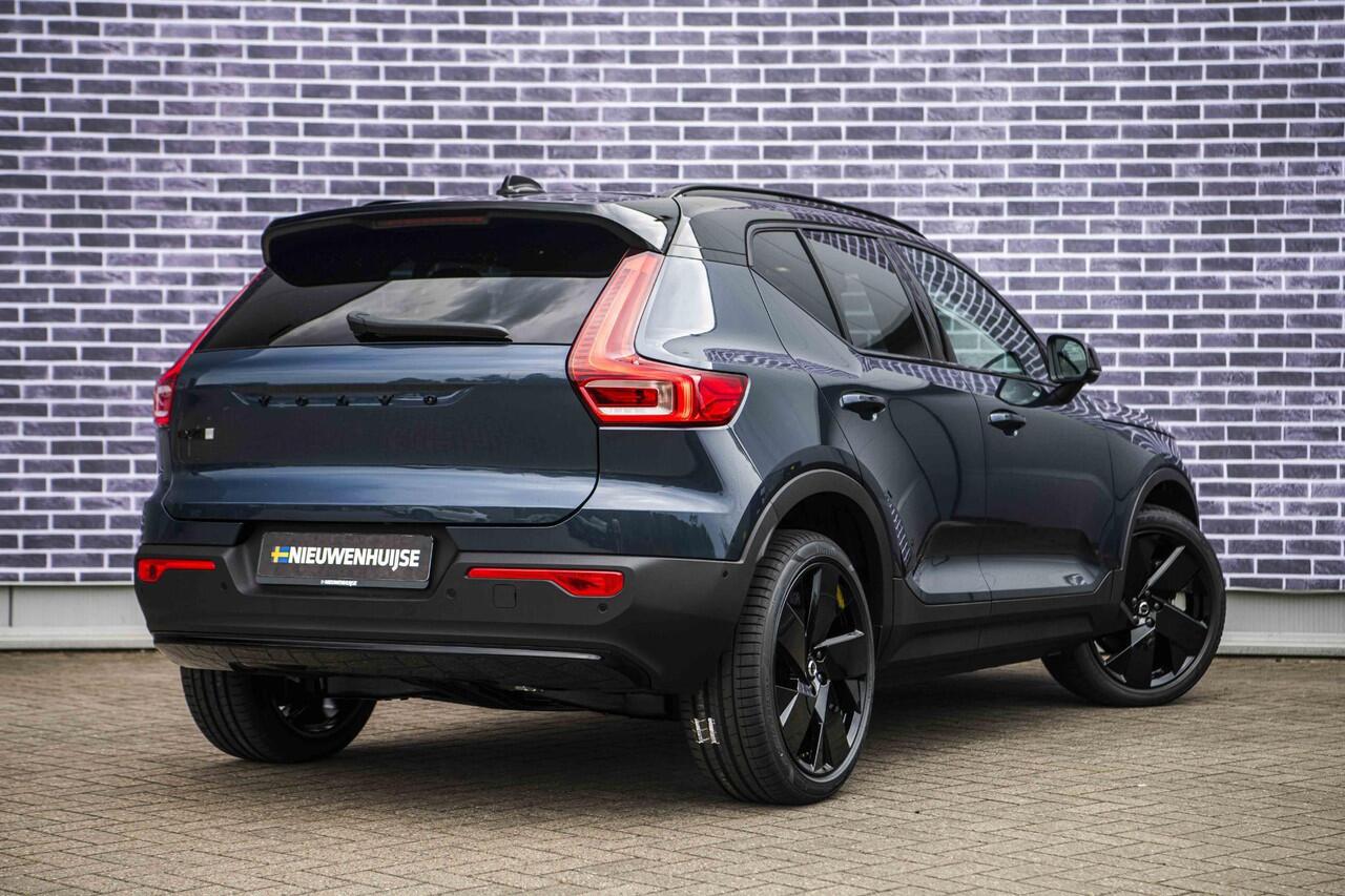Volvo EX40 Single Motor Extended Range Ultra Black Edition | Harman Kardon | 20" | Panoramadak | Donker Glas | Power Seats | Nubuck | Adaptive Cruise | BLIS |