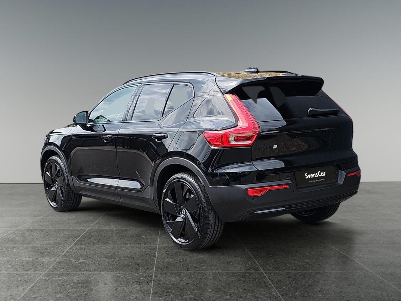 Volvo EX40 Single Motor Extended Range Plus Black Ed. 82 kWh | Extra getint glas | Keyless Entry | Harman/Kardon Audio | Stoelverwarming |