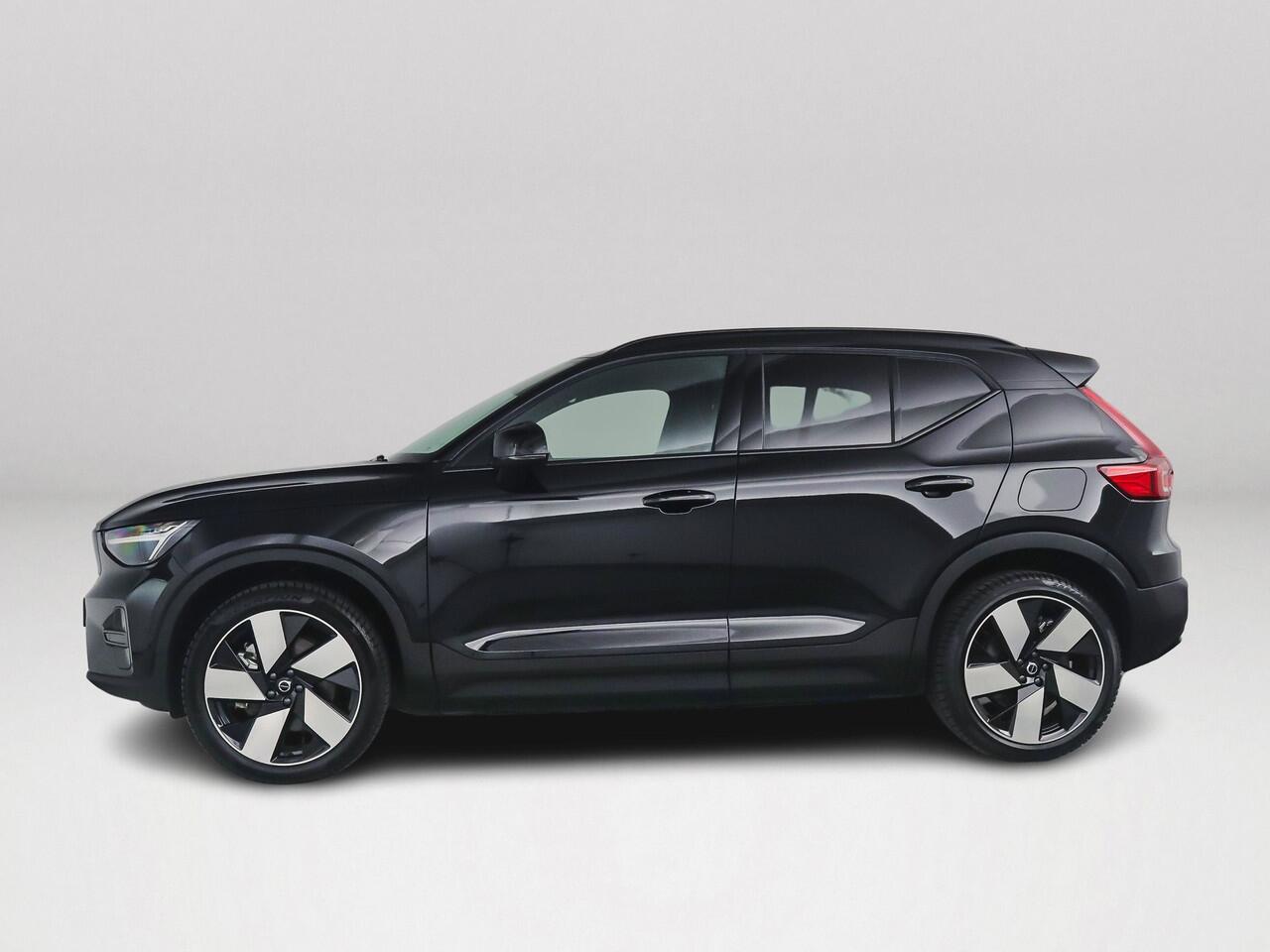 Volvo EX40 Single Motor Extended Range Ultra 82 kWh | Panoramadak | Harman Kardon | Stoel- en stuurverwarming | Trekhaak | 360° camera