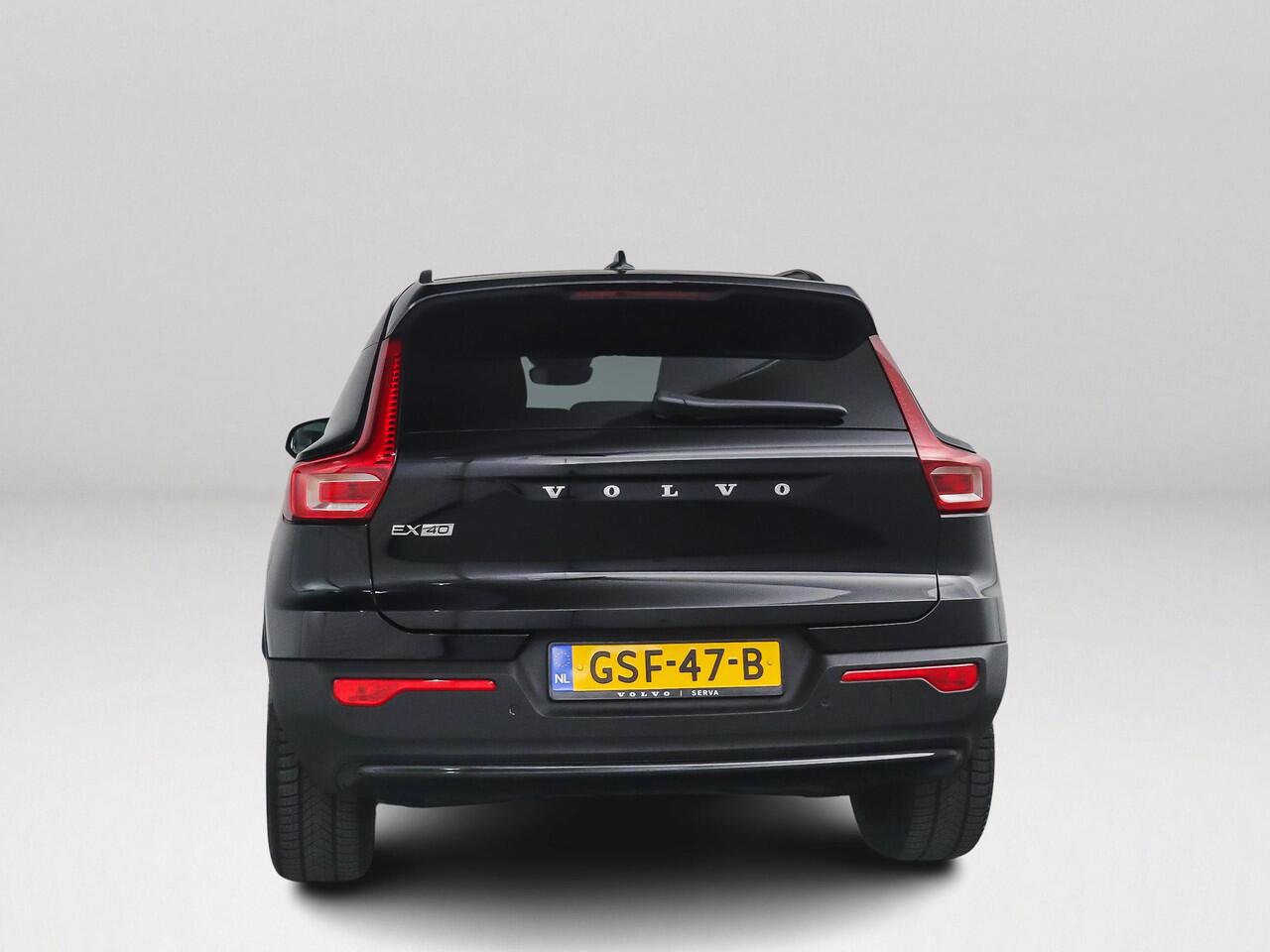 Volvo EX40 Single Motor Extended Range Ultra 82 kWh | Panoramadak | Harman Kardon | Stoel- en stuurverwarming | Trekhaak | 360° camera