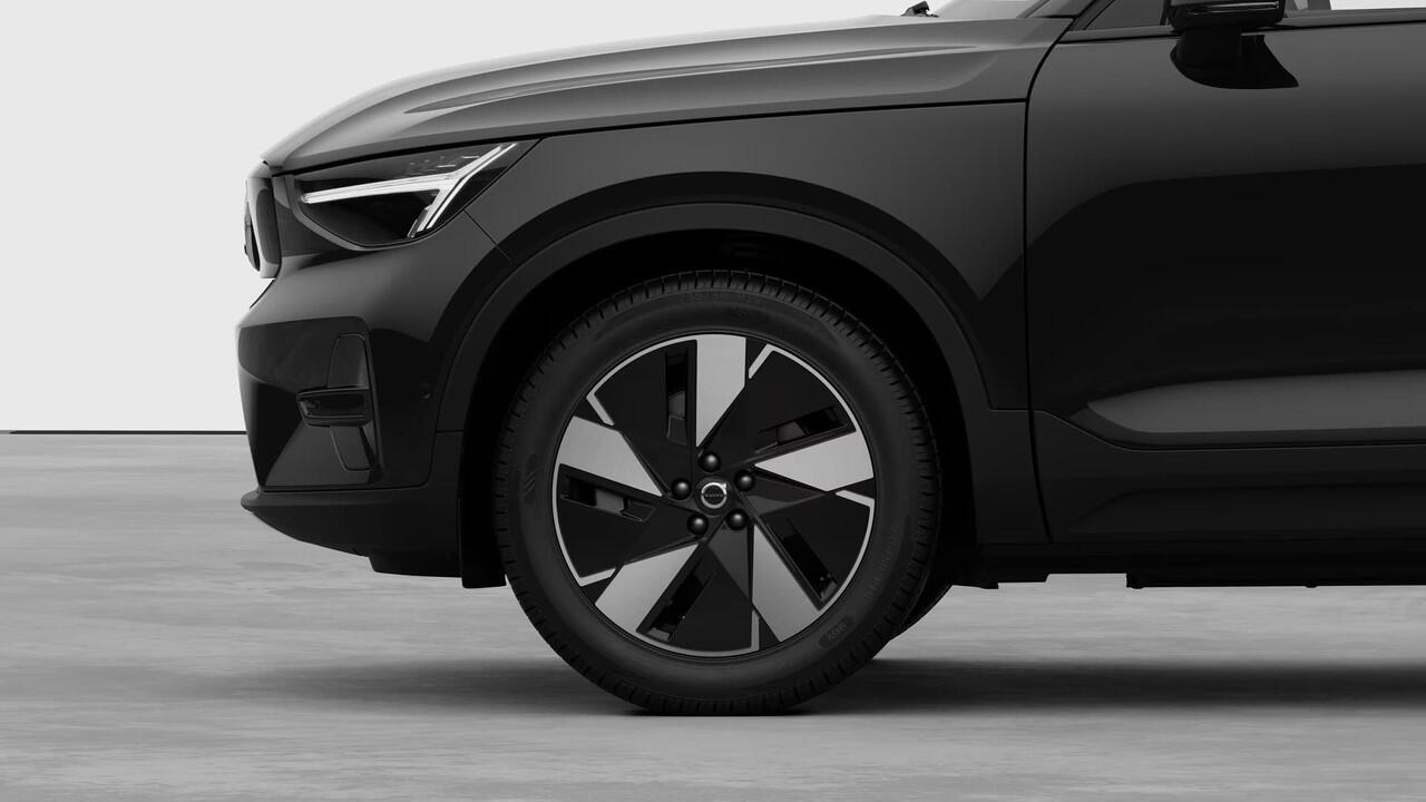 Volvo EX40 Single Motor Extended Range Ultra 82 kWh | Direct Beschikbaar | Elektrisch Verstelbare Voorstoelen | 360º Camera | Stoel/Stuurverwarming | Harman Kardon Premium Audio | Google Infotainment |