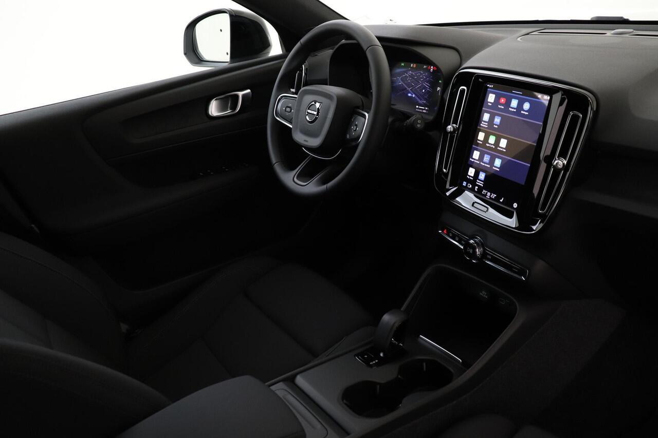 Volvo EX40 SINGLE MOTOR CORE 70 kWh -CLIMATE|TREKHAAK|CAMERA|GOOGLE