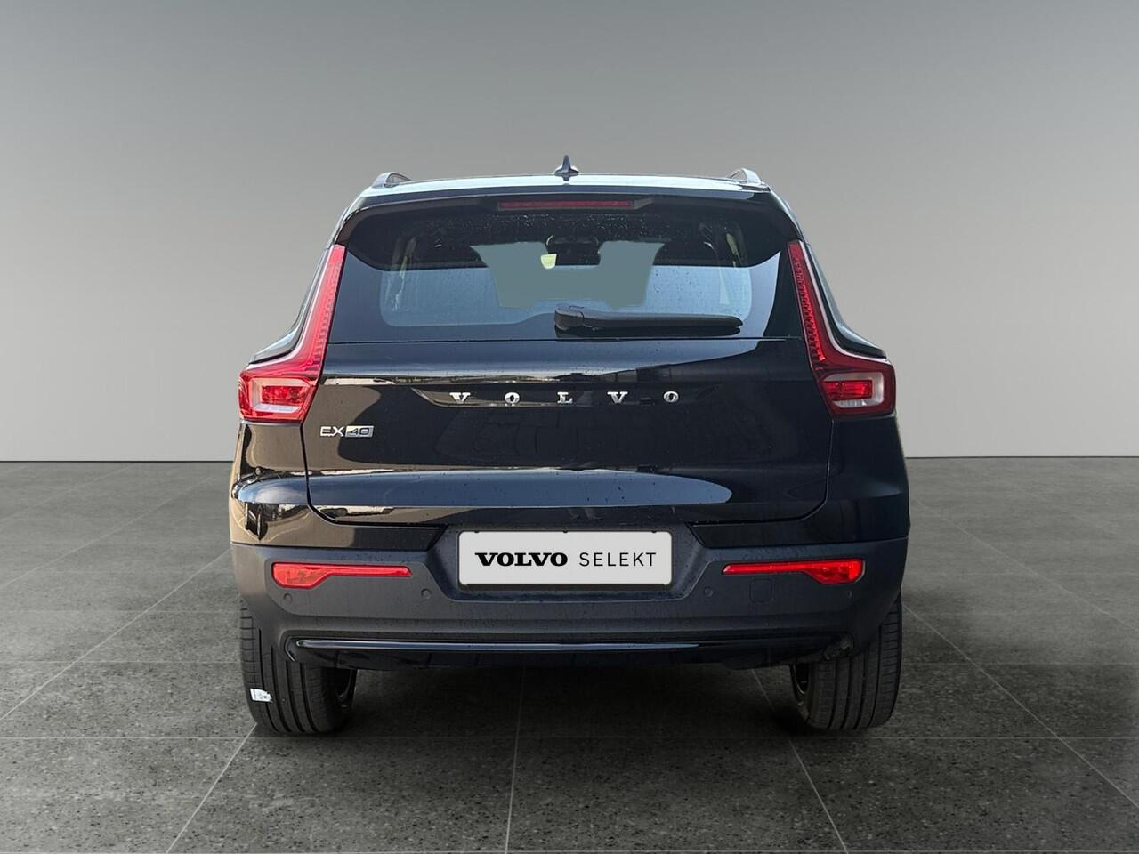 Volvo EX40 Single Motor Plus 70 kWh | Stoelverwarming | Pixel LED koplampen | Adaptive Cruise Control | Keyless Entry |