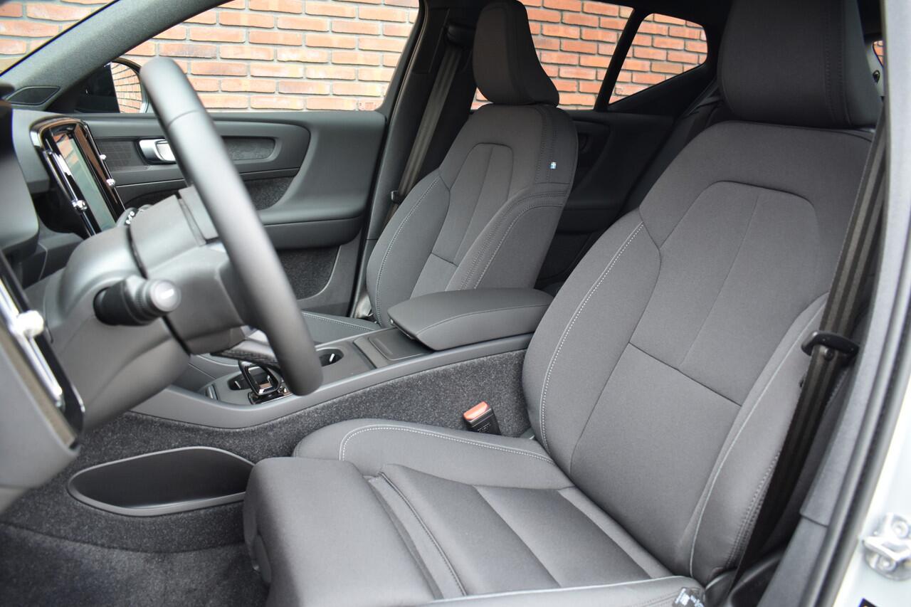 Volvo EX40 Extended Range 252PK Business Edition 82 kWh | Climate Pack | 19 inch velgen | All-season banden | 360 Camera |