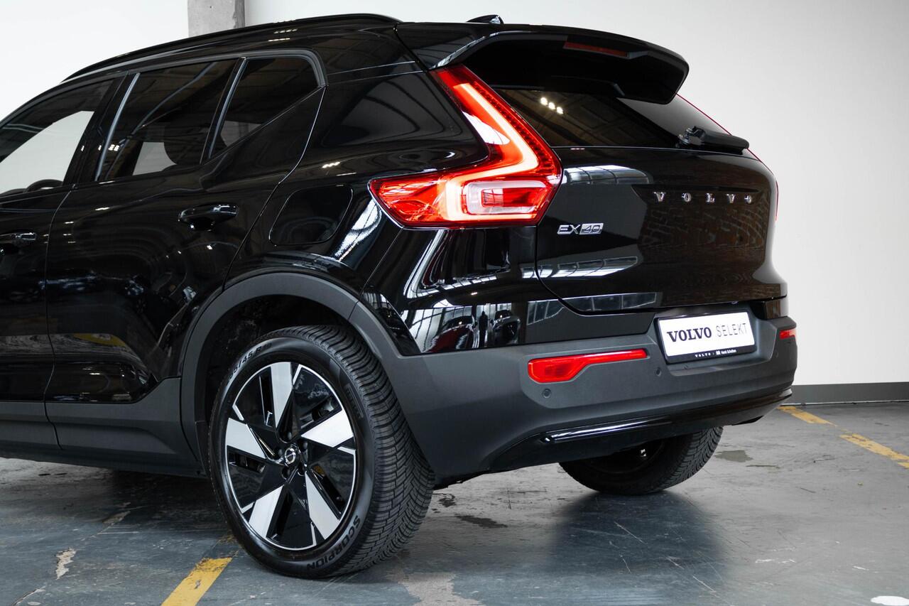 Volvo EX40 Single Motor Extended Range Plus 82 kWh | Verwarmbare voorstoelen+stuurwiel | Premium audio by Harman Kardon | Apple carplay/Android auto | Adaptive Cruise Control | Rondom zichtcamera | Warmtepomp | Parkeersensoren voor + achter