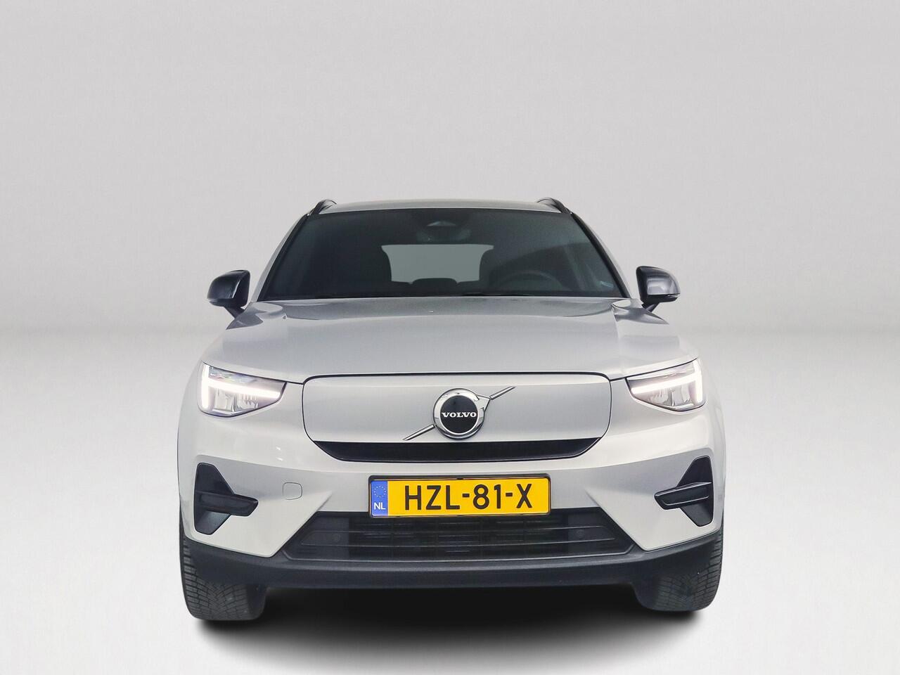 Volvo EX40 Single Motor Extended Range Plus 82 kWh | Stoel- en stuurverwarming | Getint glas