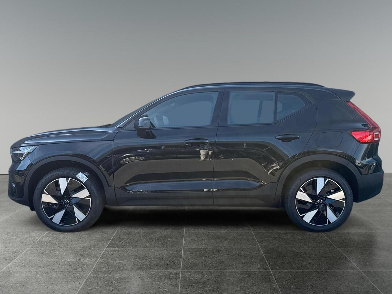 Volvo EX40 Single Motor Plus 70 kWh | Stoelverwarming | Pixel LED koplampen | Adaptive Cruise Control | Keyless Entry |