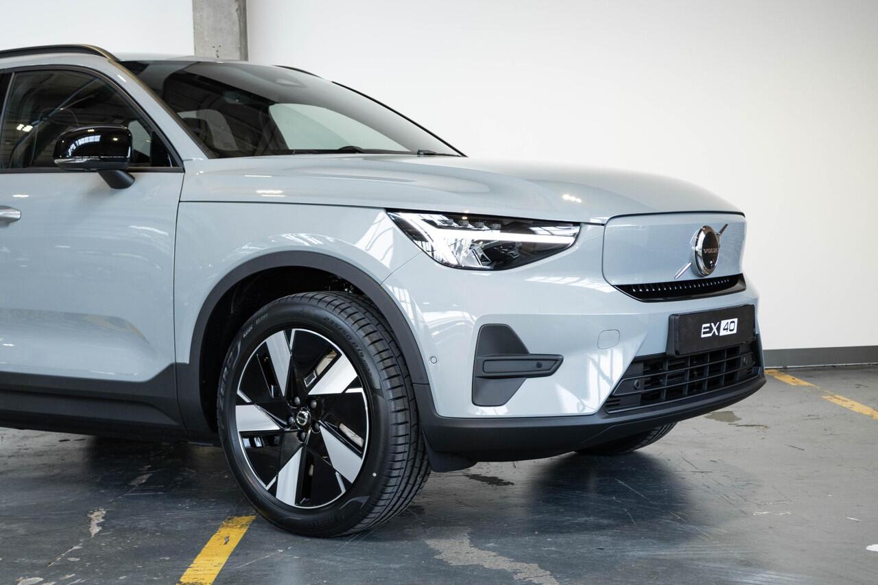 Volvo EX40 Single Motor Extended Range Business Edition | Direct Beschikbaar | Stoel/Stuurverwarming | Warmtepomp | Adaptieve Cruise Control | Dodehoekwaarschuwing | 360º Camera | Harman Kardon Premium Audio |