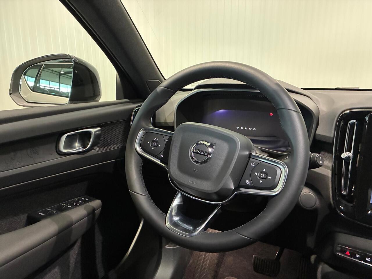 Volvo EX40 Recharge -NIEUW- fiscaal voordeel '25 - Plus Single Motor 238pk