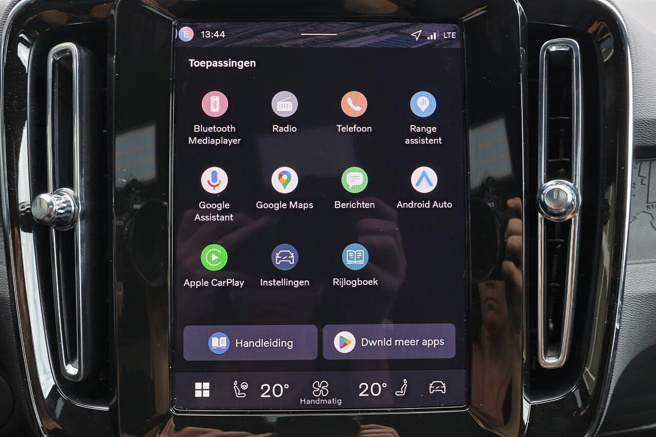 Volvo EX40 Single Motor Extended Range Core - Adaptive Cruise Control - Google Infotainment - Parkeercamera achter - Parkeersensoren voor & achter - Apple Carplay / Android Auto - 19' LMV