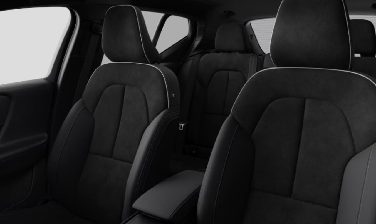 Volvo EX40 252PK Auotmaat Single Motor Extended Range Plus Panoramadak / Apple Carplay / Android Auto / Harman kardon audio / Adaptive cruise control / Pilot assist / Lichtmetalen velgen /