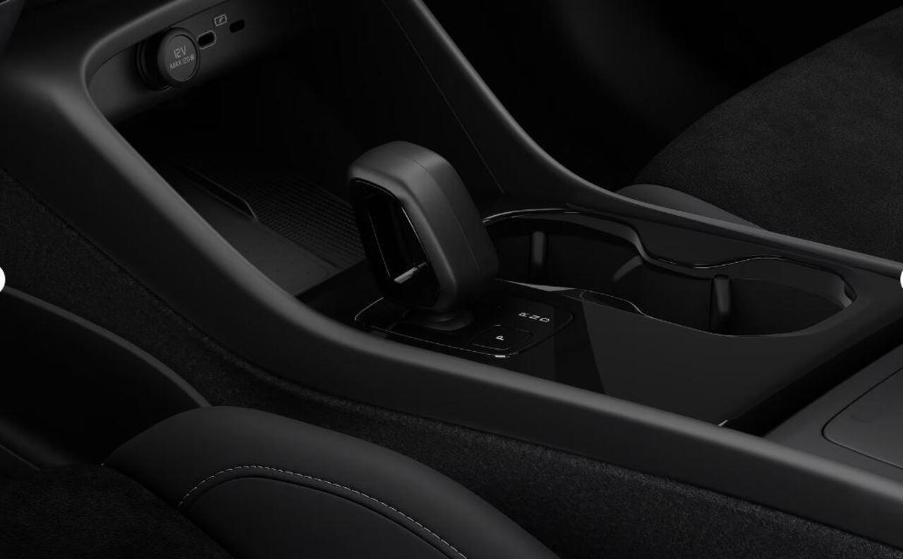 Volvo EX40 252PK Single Motor Extended Range 82 kWh Plus / Lounge Pakket / Panoramadak / 360 Camera / Extra getint glas / 20'' Velgen / Nubuck bekleding