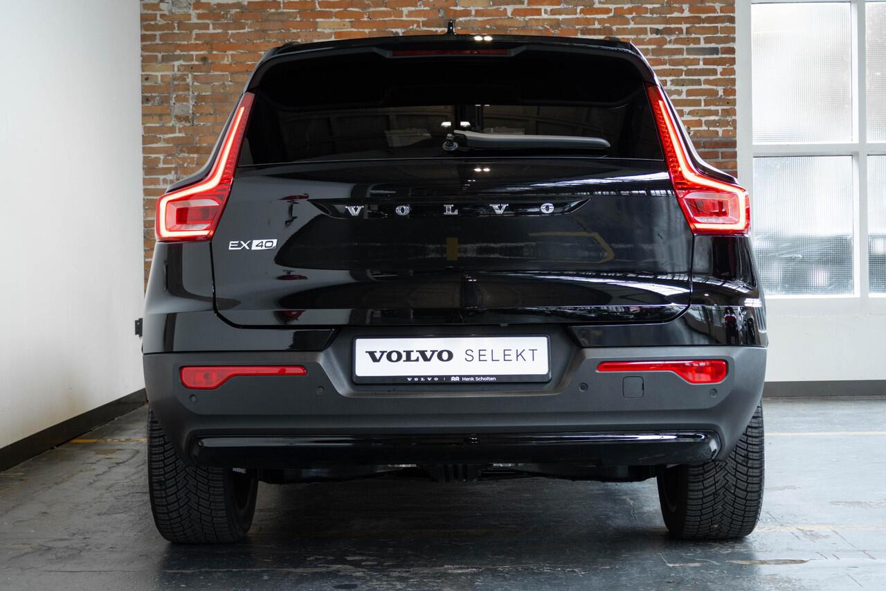 Volvo EX40 Single Motor Extended Range Plus 82 kWh | Verwarmbare voorstoelen+stuurwiel | Premium audio by Harman Kardon | Apple carplay/Android auto | Adaptive Cruise Control | Rondom zichtcamera | Warmtepomp | Parkeersensoren voor + achter
