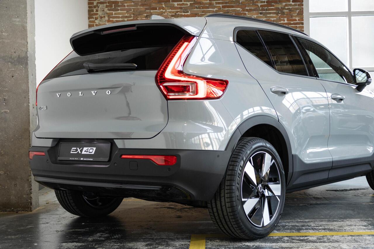 Volvo EX40 Single Motor Extended Range Business Edition | Direct Beschikbaar | Stoel/Stuurverwarming | Warmtepomp | Adaptieve Cruise Control | Dodehoekwaarschuwing | 360º Camera | Harman Kardon Premium Audio |