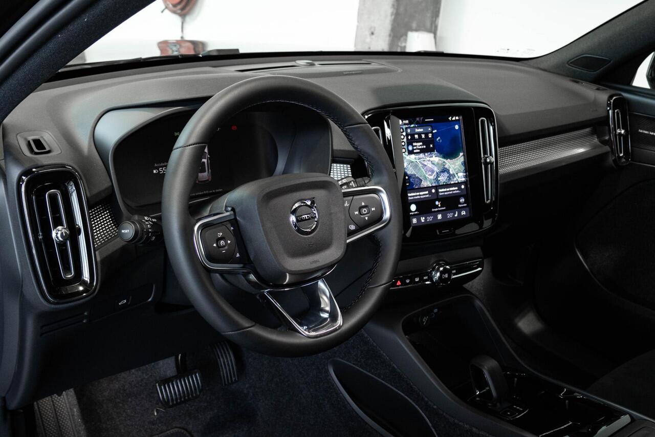 Volvo EX40 Single Motor Extended Range Ultra | Panoramadak | Verwarmbare voorstoelen&stuurwiel | Premium audio by Harman Kardon | Apple carplay/Android auto | Adaptive cruise control | Elektrisch Verstelbare Voorstoelen | 360º Camera | Warmtepomp