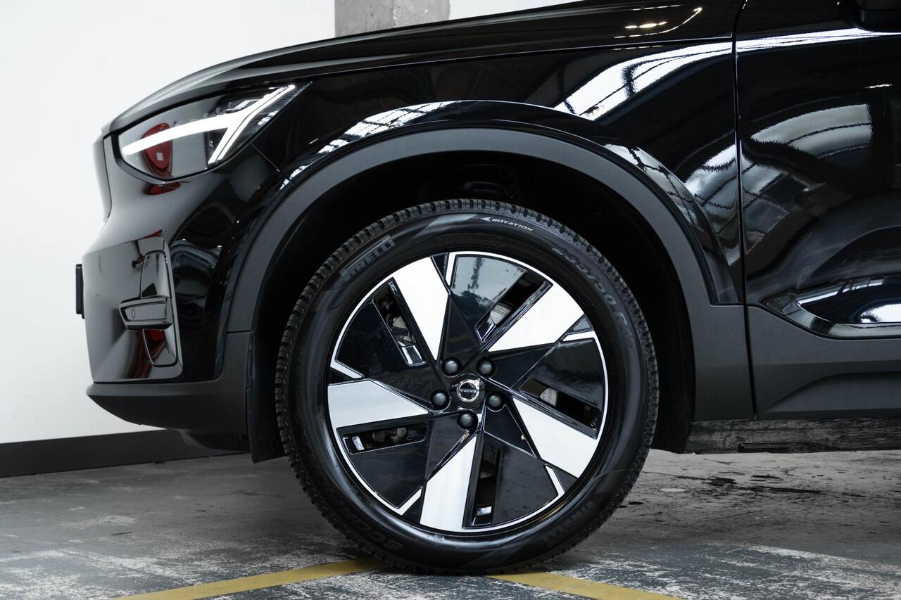 Volvo EX40 Single Motor Extended Range Plus 82 kWh | Stoelverwarming | Google infotainment | Adaptive Cruise Control | Parkeercamera | Harman Kardon Premium Audio | Warmtepomp | Parkeersensoren voor + achter