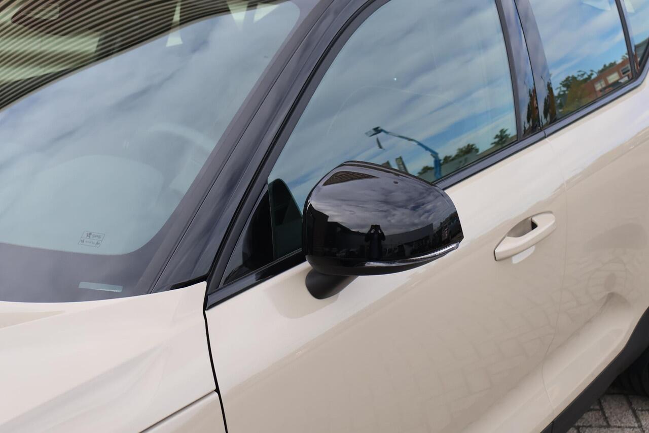 Volvo EX40 Single Motor Extended Range Plus 82 kWh | 20" Black Edition wielen | Memory stoelen elektr. bedienbaar | Pilot assist