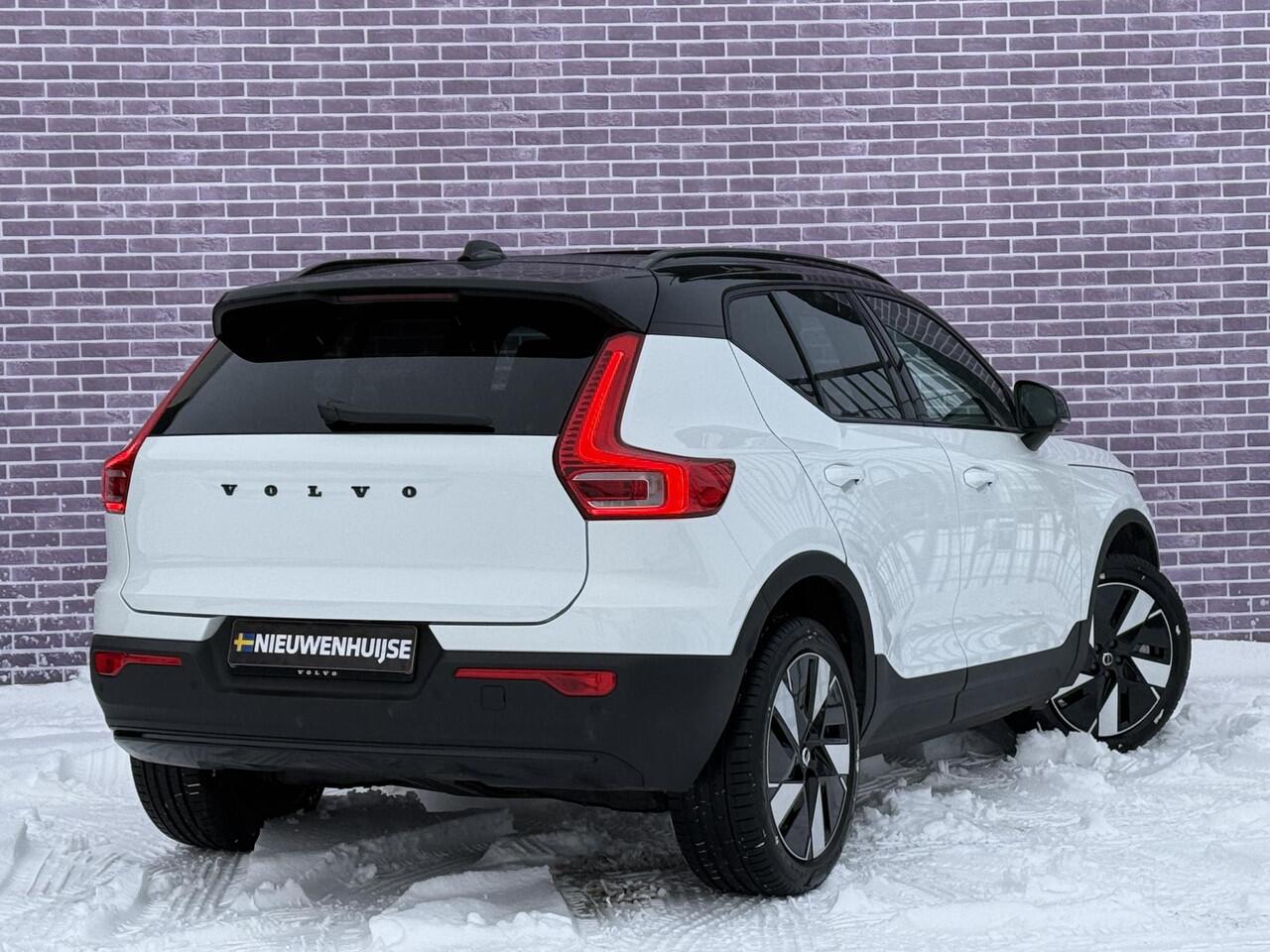 Volvo EX40 Single Motor Extended Range Ultra 82 kWh 17% Bijtelling | Panorama-schuifdak | PBlis | Adaptieve Cruise controle | Google | Stuur + Stoel verwarming | 360° Camera | VOL