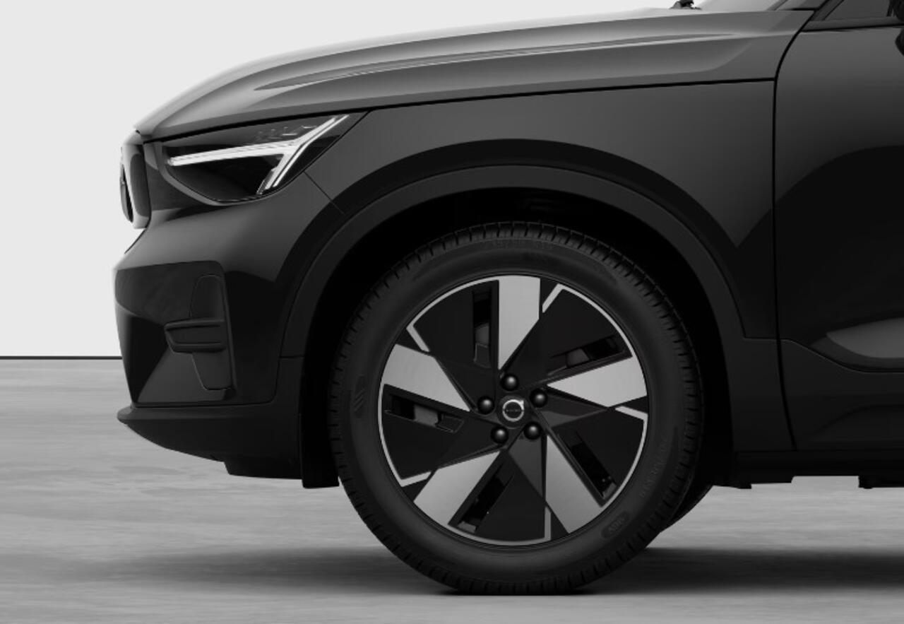 Volvo EX40 252PK Automaat Single Ext. Range Business Ed. / Driver Assist / Adaptieve cruise control / BLIS / Stoel - en stuurwielverwarming / Pakeersensoren met camera / Apple carplay /