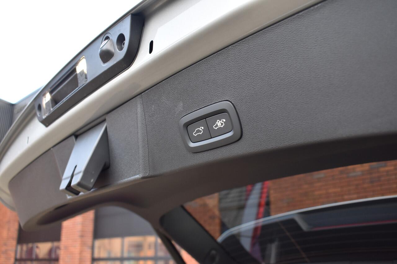 Volvo EX40 Extended Range 252PK Ultra 82 kWh | Demo deal |