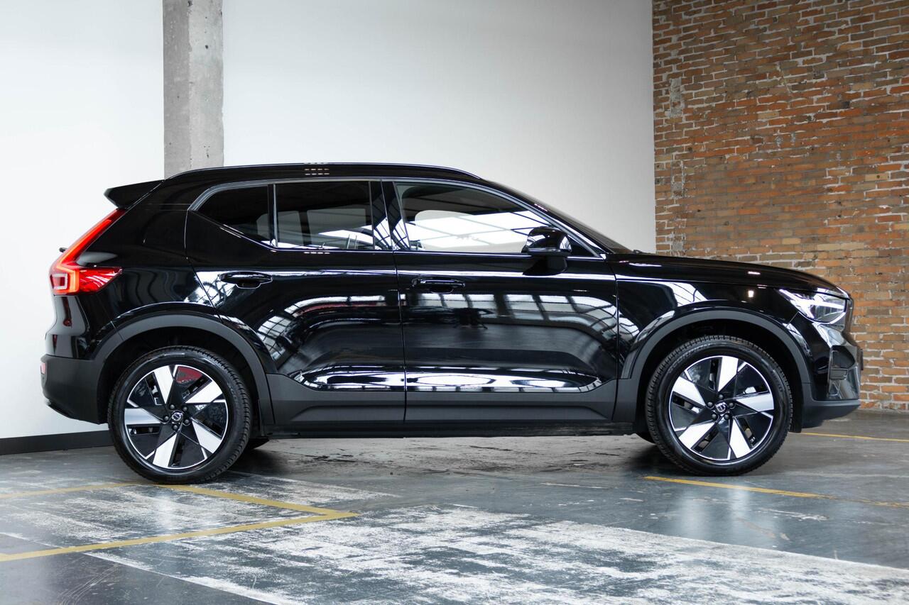 Volvo EX40 Single Motor Extended Range Plus 82 kWh | Verwarmbare voorstoelen+stuurwiel | Premium audio by Harman Kardon | Apple carplay/Android auto | Adaptive Cruise Control | Rondom zichtcamera | Warmtepomp | Parkeersensoren voor + achter