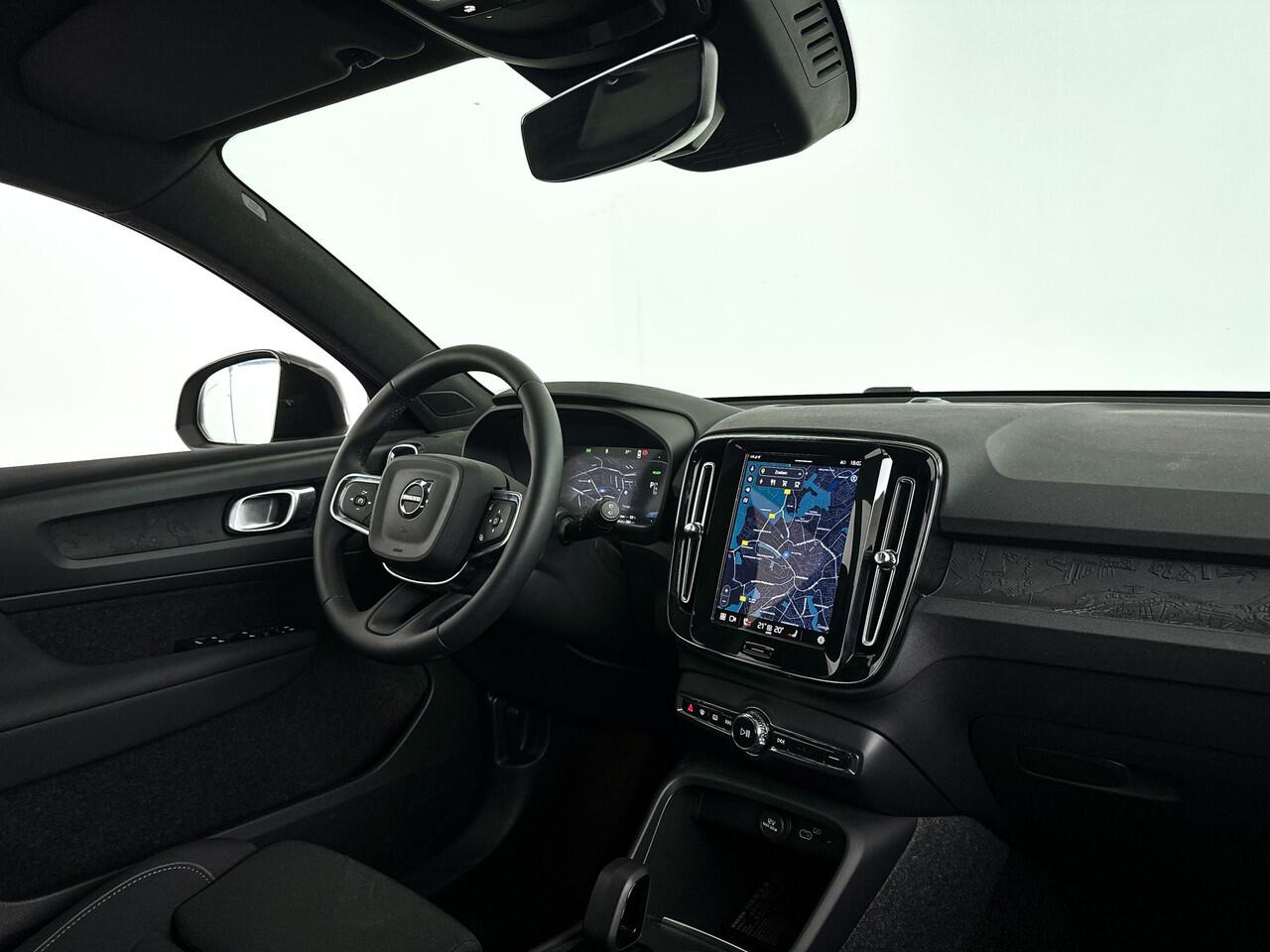 Volvo EX40 Single Motor Extended Range Plus 82 kWh | Stoel- en stuurverwarming | Getint glas