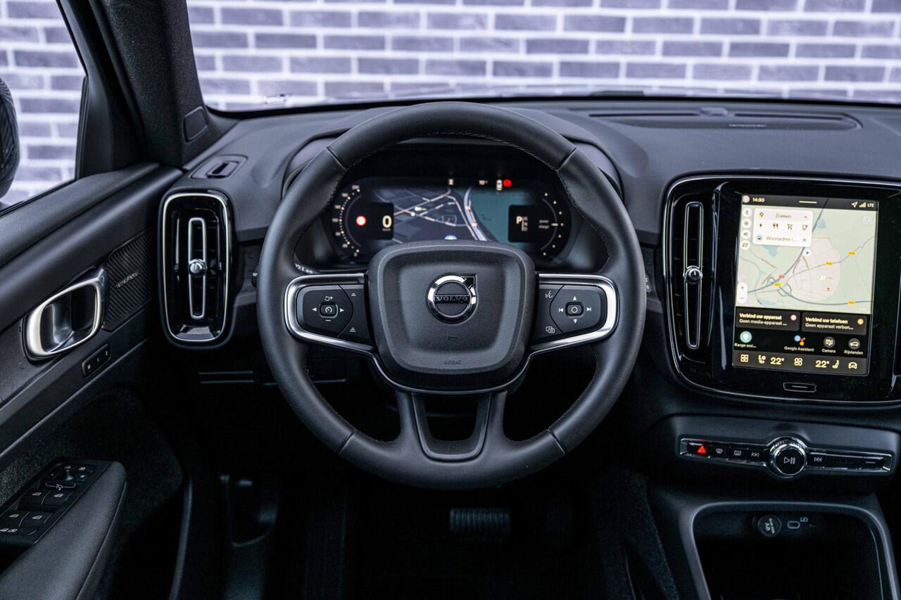 Volvo EX40 Single Motor Extended Range Plus Black Edition Europa | Harman/Kardon | Power Seats | BLIS | Adaptive Cruise Control | Stoelverwarming voor & achter | Stuurverwarming | Warmtepomp | Getint Glas |