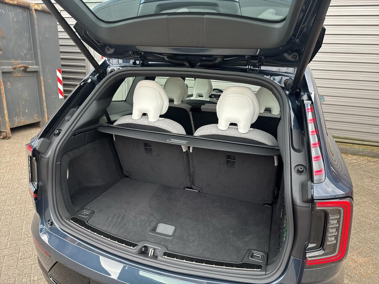 Volvo EX90 Twin Motor Performance Ultra 7p. 111 kWh / Woolblend bekleding / 22" / Luchtvering / Black Sheep pakket /