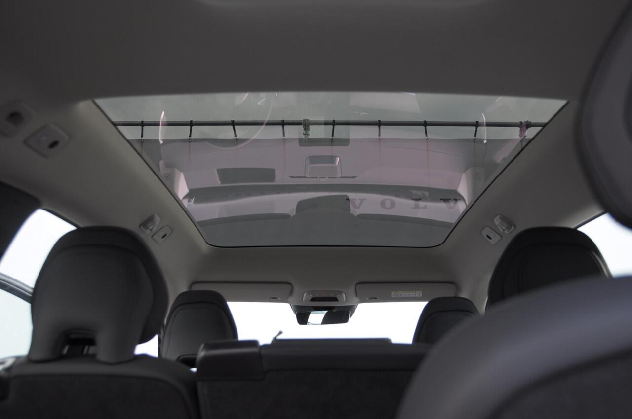 Volvo EX90 517PK Automaat Twin Performance Ultra / Panoramadak / Luchtvering / Head-up display / Stoelverwarming en stuurwielverwarming / Massagestoelen / Memory seats / Adaptive cruise control / 360 Camera / elektrische achterklep