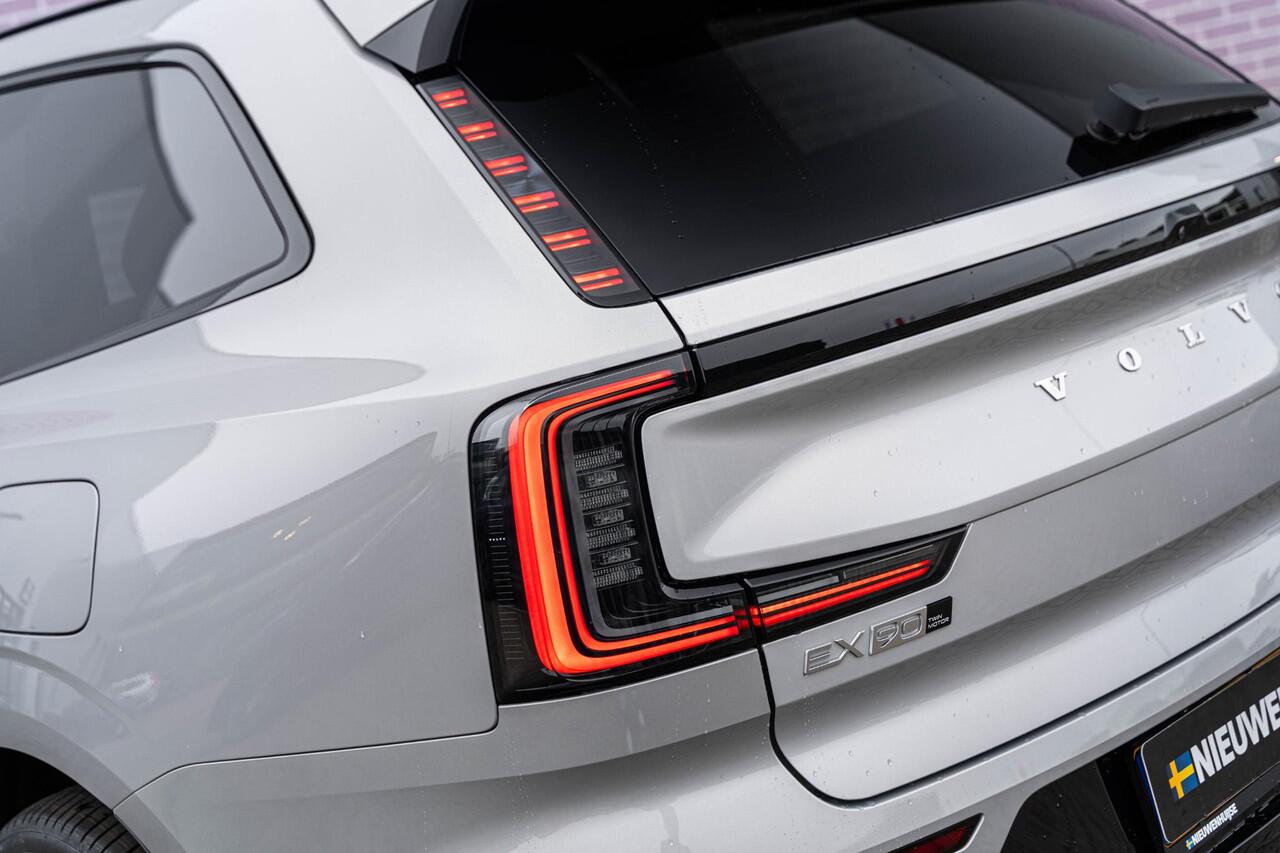 Volvo EX90 Twin Motor Ultra | 7-Zits | Google | Bowers & Wilkins Audio | Climate Pack | Panoramadak | Head-Up Display | Soft Close | Pilot-Assist | Luchtvering | 360 Camera | Getint Glas | Elek. Achterklep | Zitverlening | Draadloos Opladen Telefoon | 22" LM
