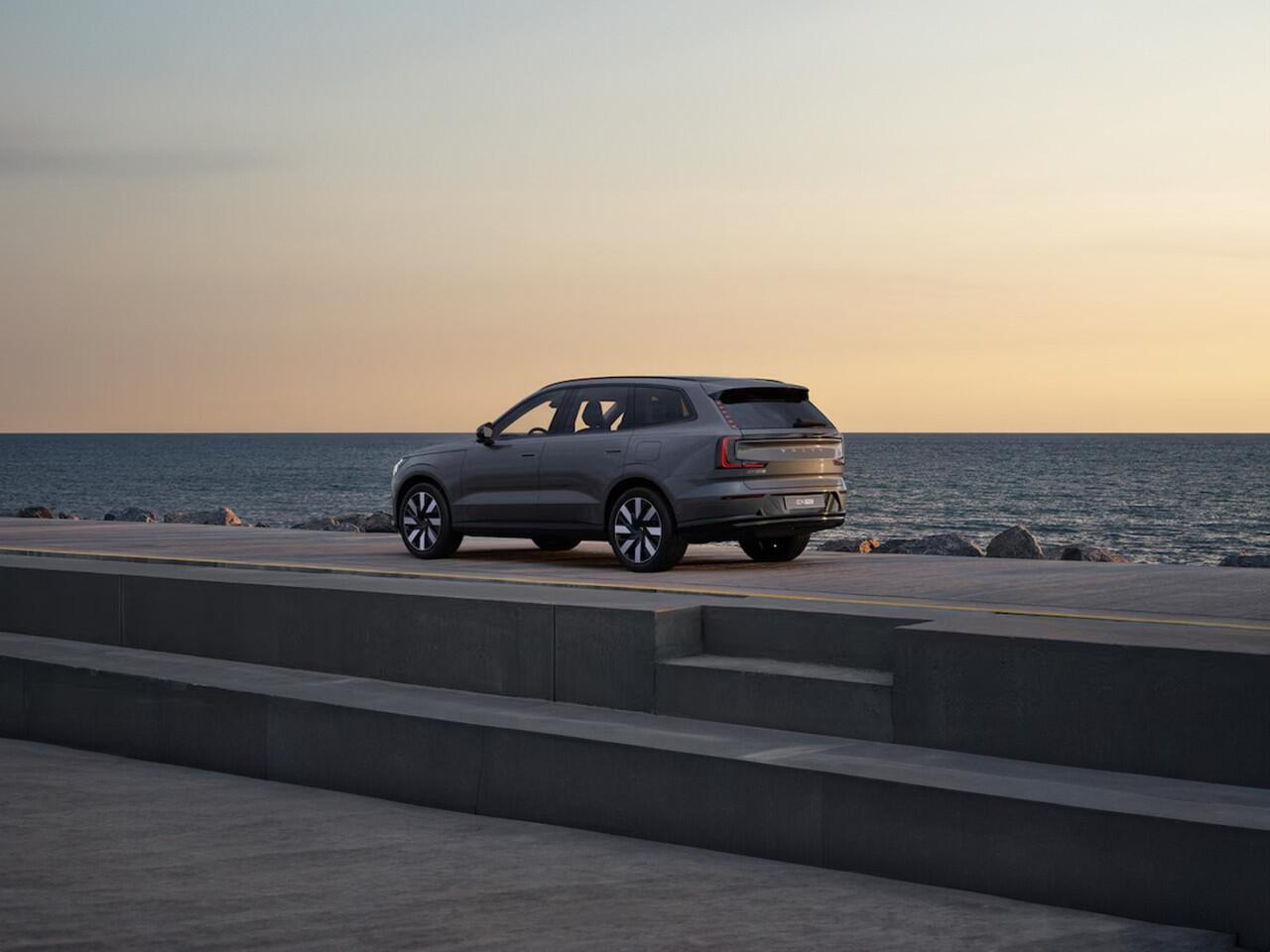 Volvo EX90 Twin Motor Performance Ultra | Nu 5 jaar fabrieksgarantie | Luchtvering | Getint glas