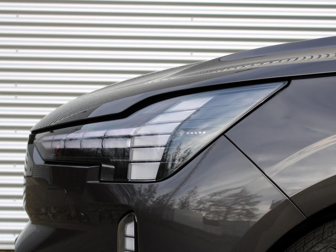 Volvo EX90 Twin Motor Performance Ultra Automaat / Luchtvering / Bowers & Wilkens audio / 22" velgen / 517pk / Pilot Assist Pack / Privacy Glass