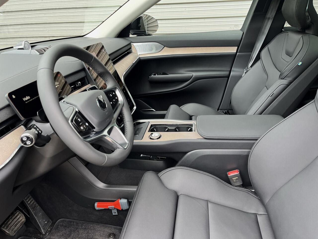 Volvo EX90 Twin Motor Ultra 7p. 111 kWh / Uit voorraad leverbaar / B&W audio / Luchtvering / Pilot Assist Pack / Trekhaak /