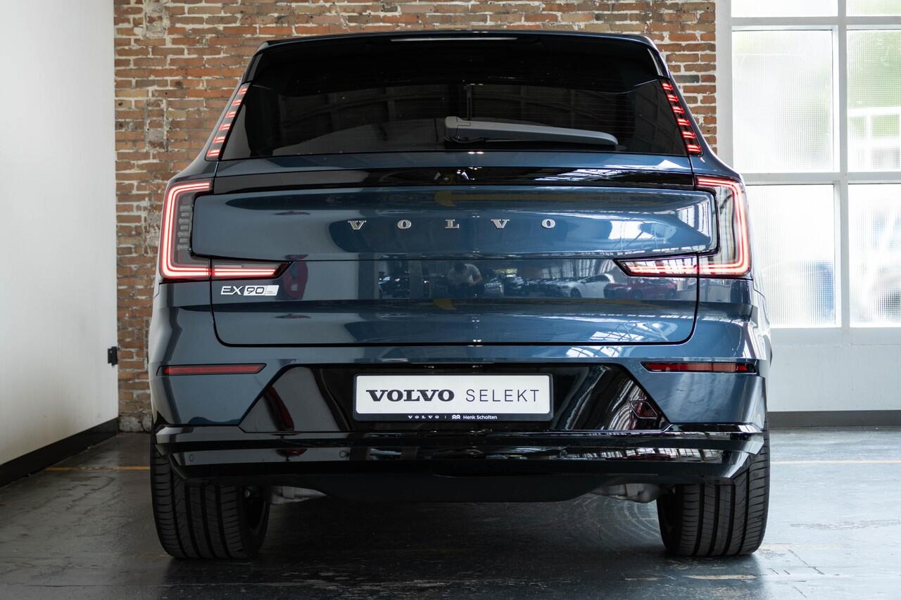 Volvo EX90 Twin Motor Performance Ultra 7p. 111 kWh | Panoramadak | Actieve Luchtvering | Verwarmbare voorstoelen en achterbank | Stuurverwarming | Premium audio | Tailor Wool Blend bekleding | Apple carplay/Android auto | Park Pilot Assist | 22 inch lichtmetalen ve