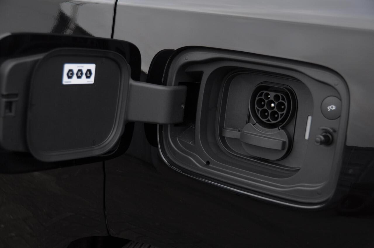 Volvo EX90 408PK Automaat Twin Motor Ultra / Panoramadak / Luchtvering / Head-up display / Stoelverwarming en stuurwielverwarming / Massagestoelen / Memory seats / Adaptive cruise control / 360 Camera / elektrische achterklep